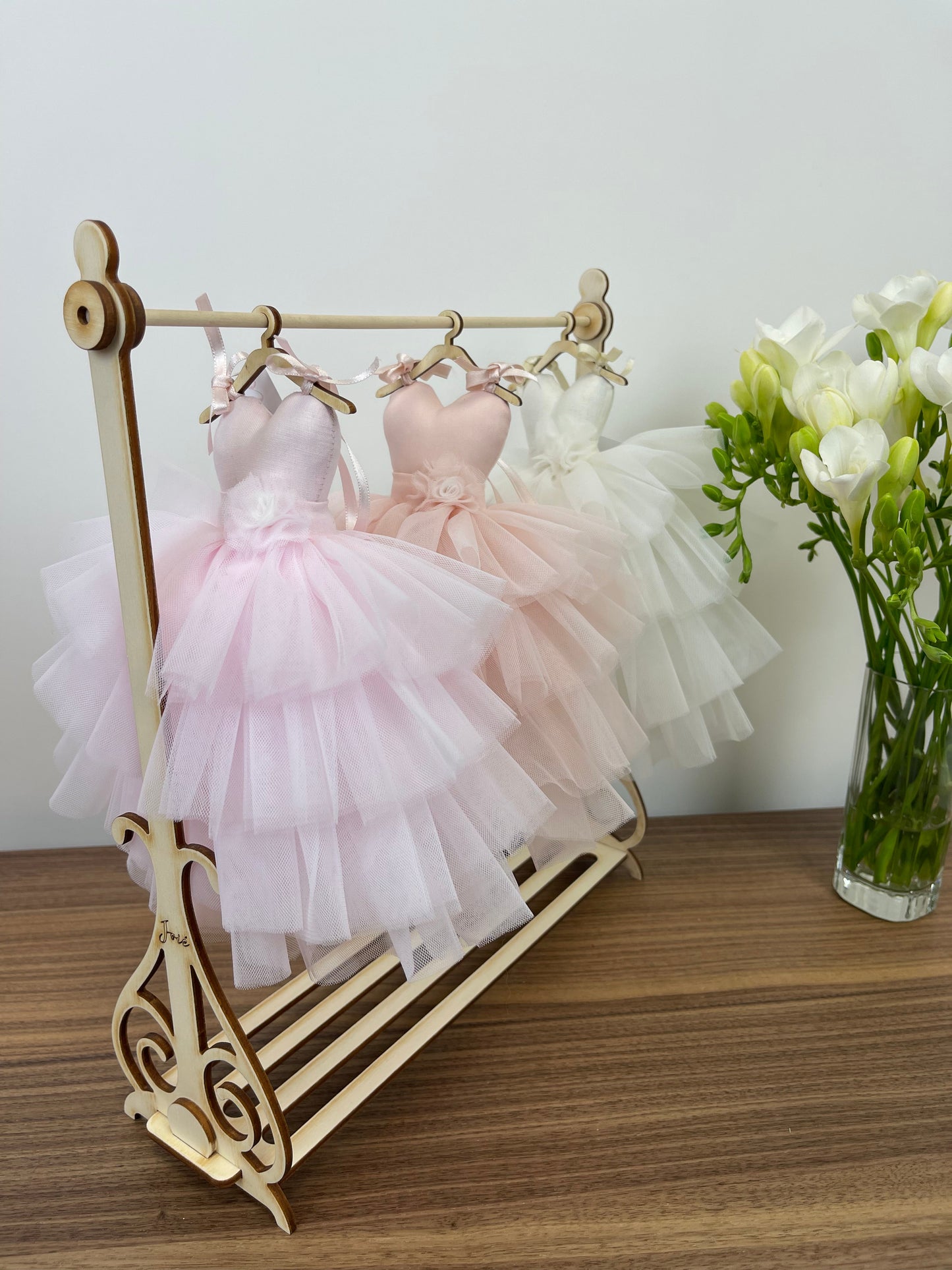 Abitino porta confetti profumatore in tulle di seta -