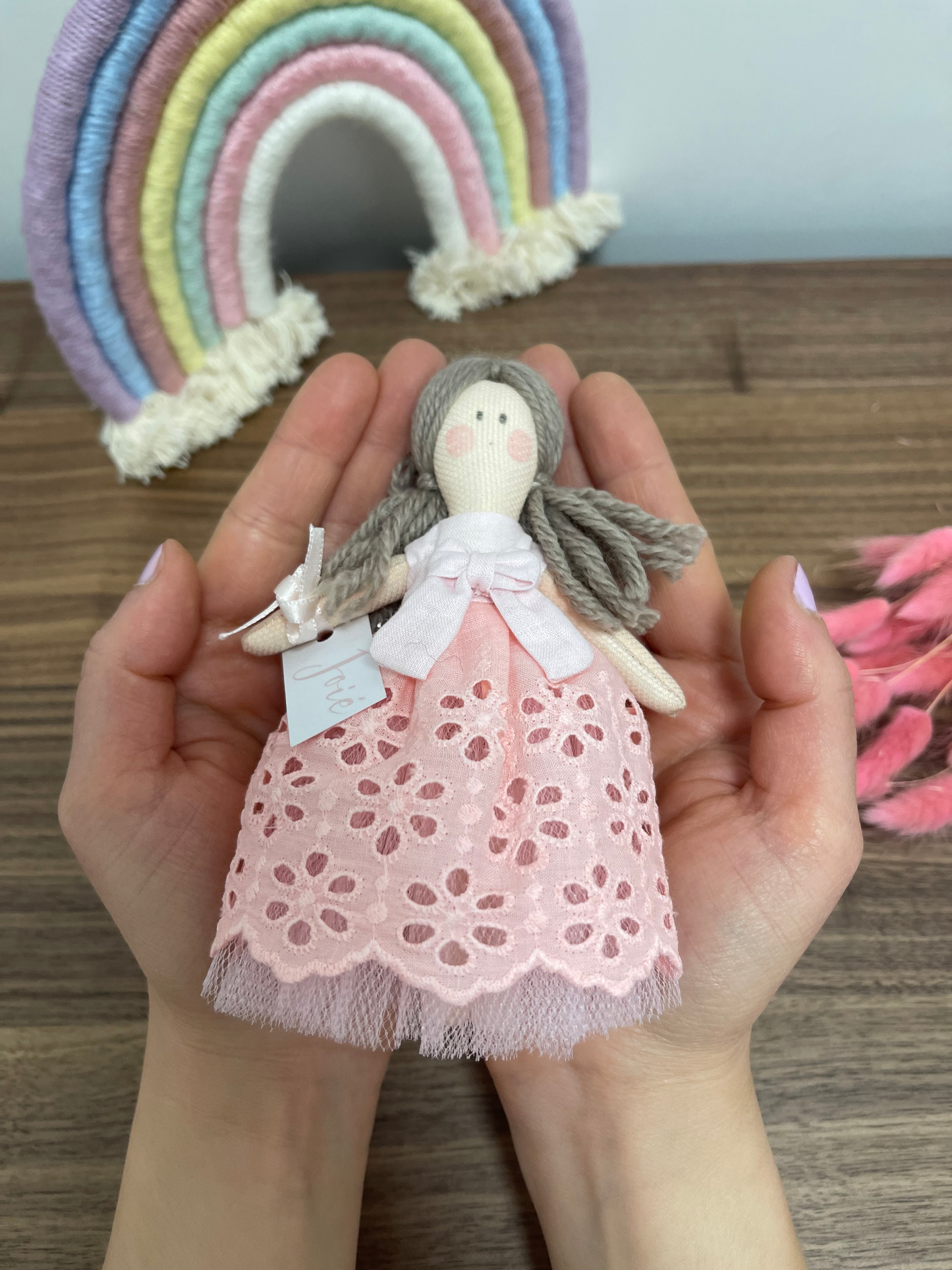 Bambola “Lily” in pizzo San Gallo - Bomboniere e idee regalo
