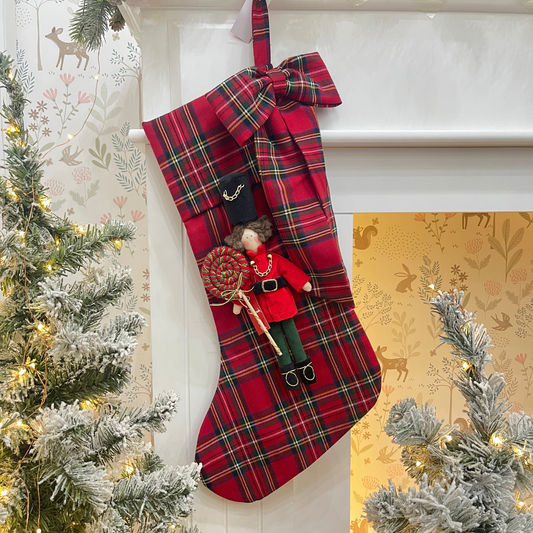 Calza epifania scozzese con bambola Schiaccianoci