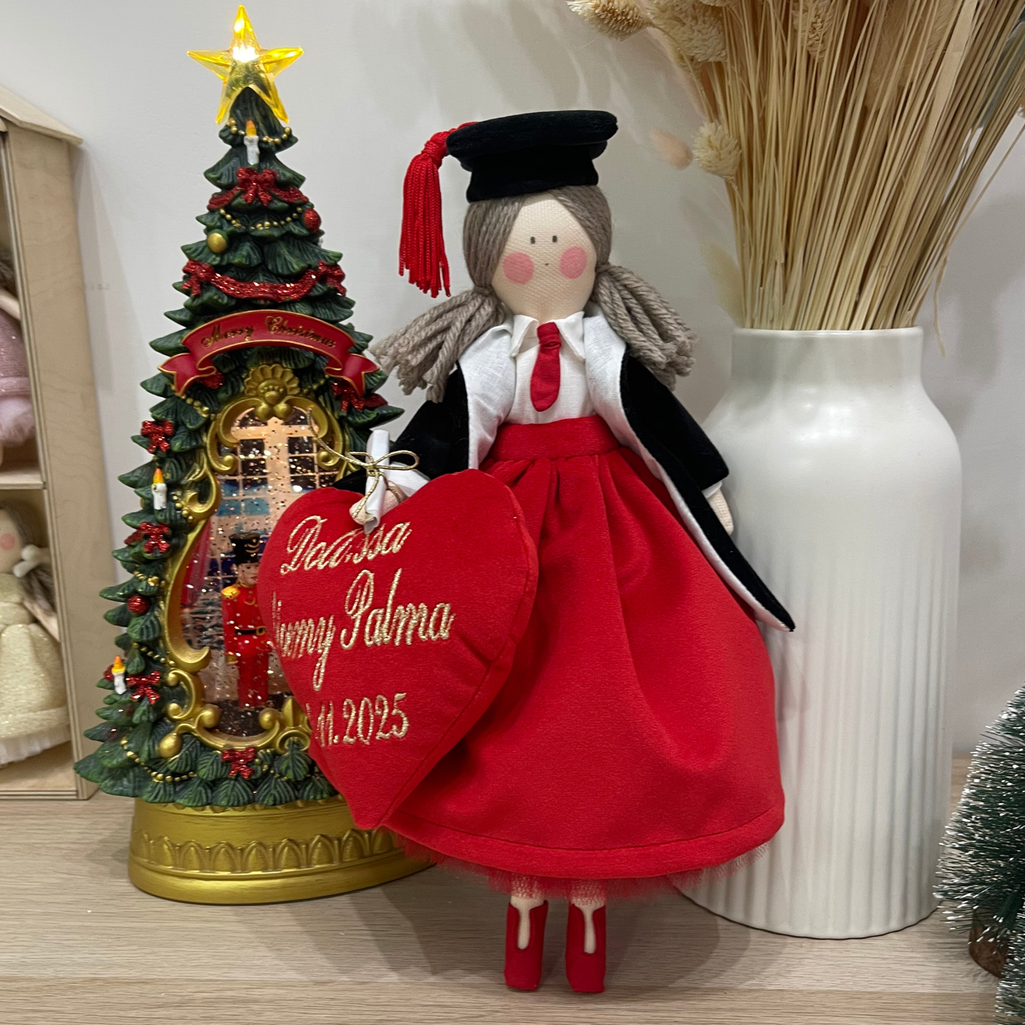 Bambola "Laureata" in velluto