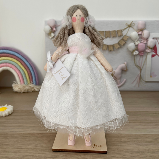 Bambola "Gabrielle" in pizzo