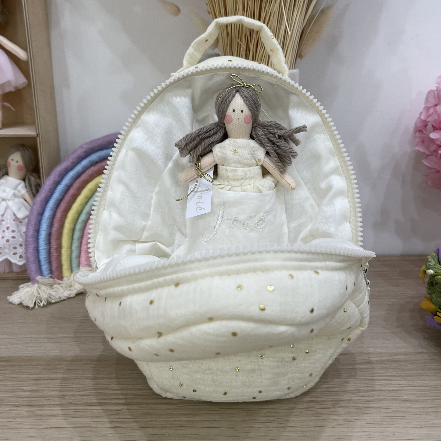 UOVO DI STOFFA CON BAMBOLA
