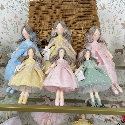 Bambola "Gioia" in organza plumetis